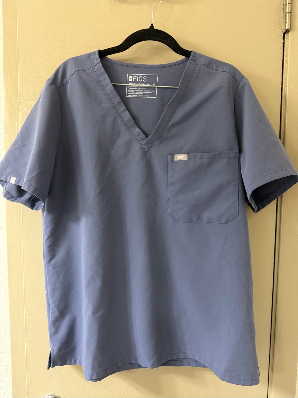 Figs one pocket scrub top
